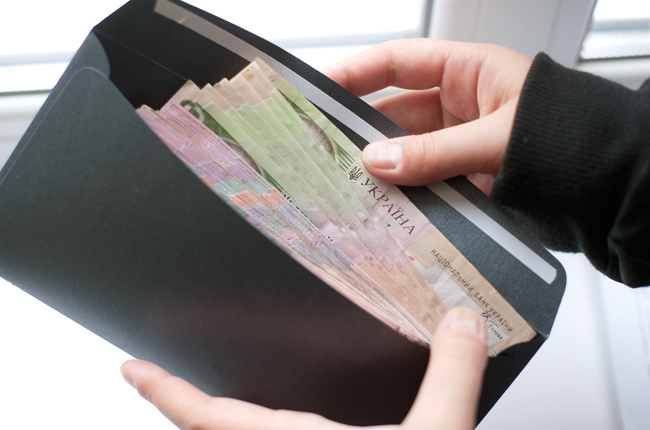 По прогнозам Кабмина зарплата украинцев будет на уровне 4821-4857 грн