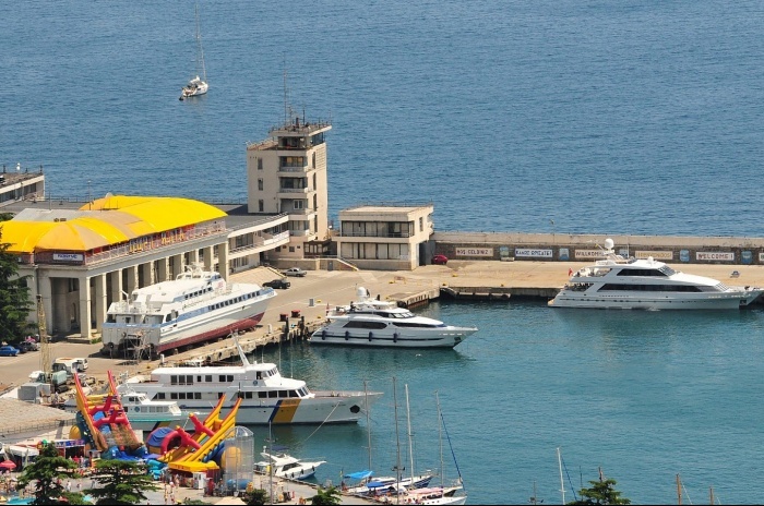 Из-за анексии Крыма Украина потеряла около 8% дохода в портовой отрасли
