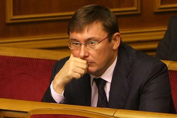 Глава фракции «Блок Петра Порошенко» Юрий Луценко может уйти в отставку в ближайшие два дня