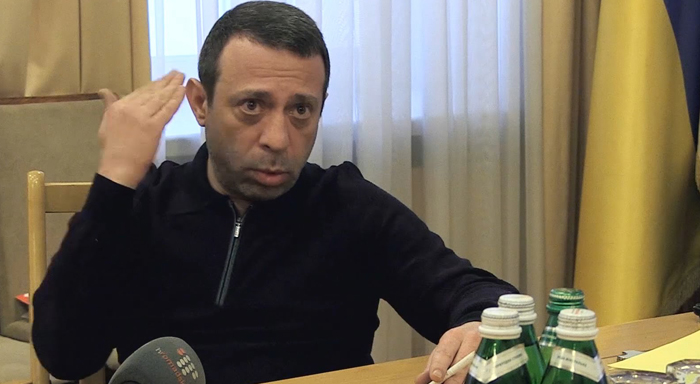 Корбана оставили под круглосуточным домашним арестом