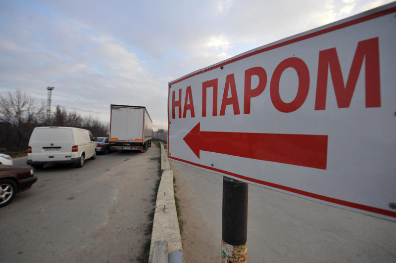 Керченська переправа на межі зупинки