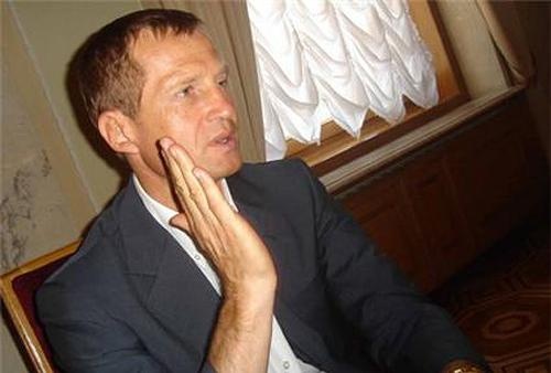 Фонд экс-регионала Зубика обвиняют в невыплате средств Фонд экс-регионала Зубика обвиняют в невыплате средств