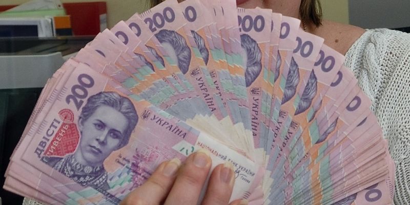 В Украине фискалы выявили свыше 1,2 тыс. миллионеров