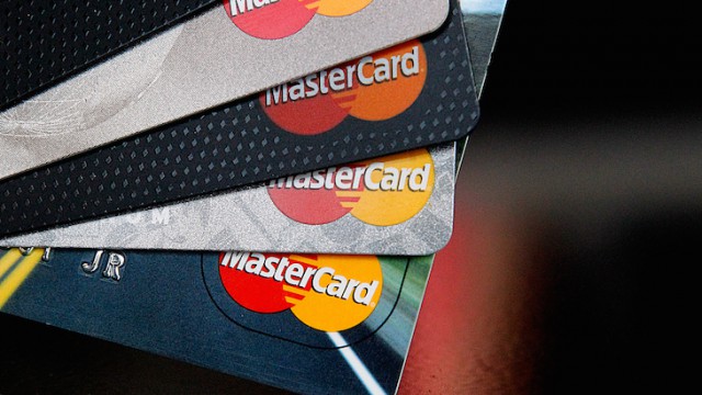 У першому кварталі прибуток MasterCard впав до $959 млн