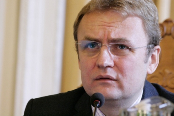 Мер Львова вважає підпал причиною масштабної пожежі на звалищі