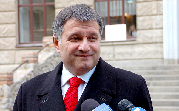 Аваков назвав дурістю побоювання щодо держперевороту в Україні