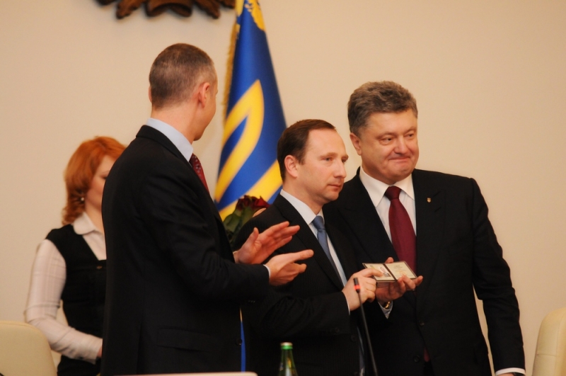 Порошенко поміняв главу своєї адміністрації Ложкіна на Райніна