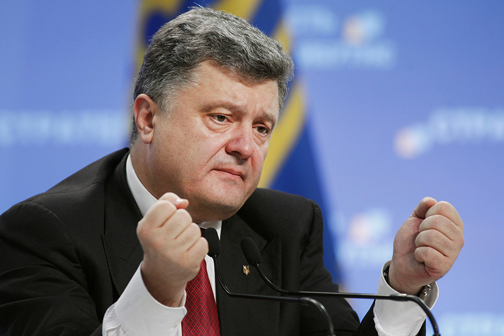 Порошенко дал добро на интернет для заключенных