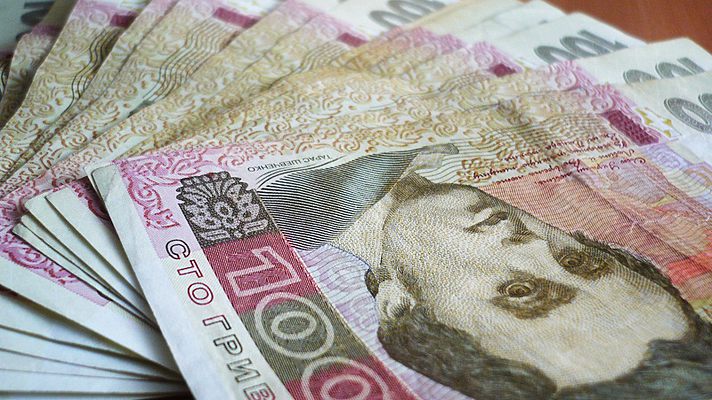 Банкова і Кабмін анонсували збільшення «мінімалки» до 3200 грн в місяць