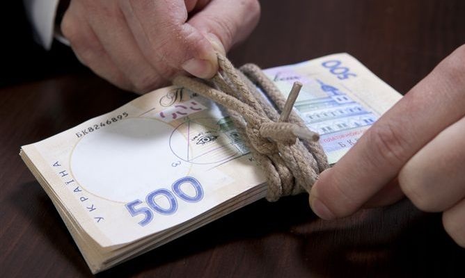 Кабмін анонсує з 1 жовтня скасувати оподаткування пенсій