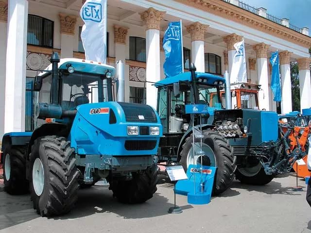 ХТЗ з моменту запуску виробництва випустив 302 трактора