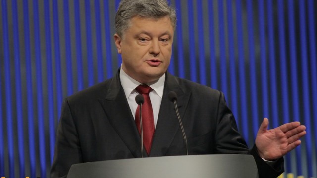За час проведення АТО в Україні відкрили 60 нових заводів – Петро Порошенко