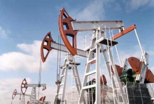Нефтяники считают необходимым лицензировать нефтегазовую отрасль Нефтяники считают необходимым лицензировать нефтегазовую отрасль