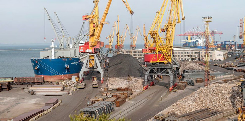 Морские порты перевалили грузов на 2,1% меньше