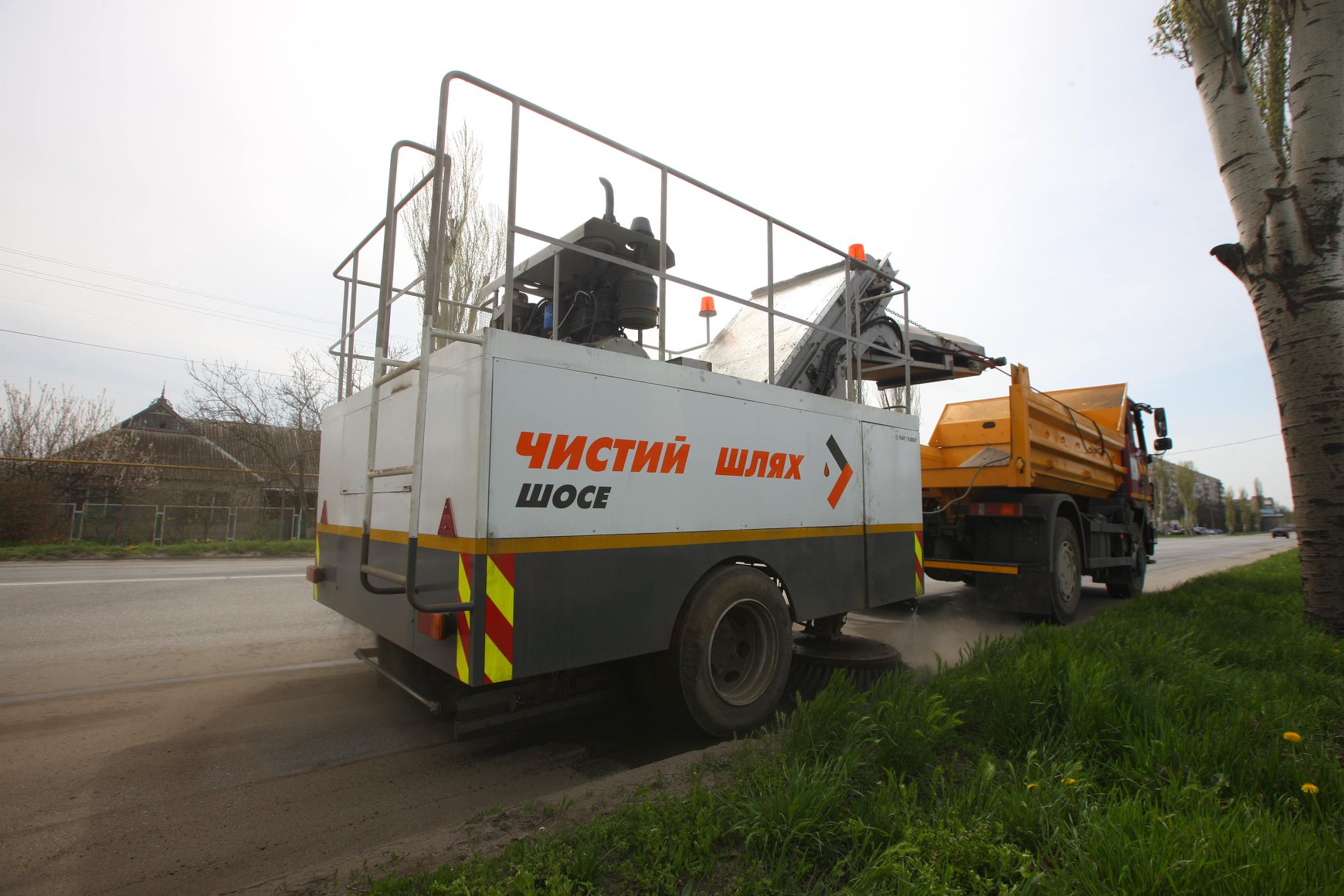КВБЗ поставить підмітально-прибиральну машину у Мелітополь