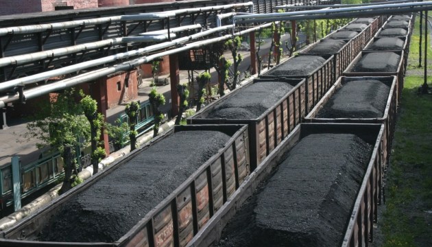 Укрзалізниця збільшила відвантаження вугілля на ТЕС майже на 11%