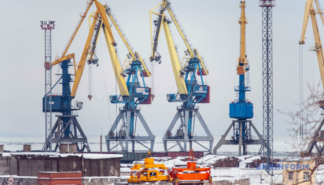Украинские морпорты нарастили перевалку грузов на 2,5 млн тонн