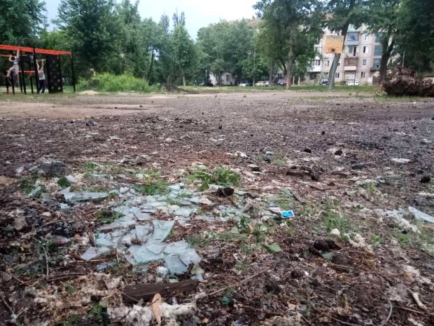 5 швів і 0 реакції влади: поки Кличко думає про вибори в Києві на майданчиках калічаться діти 5 швів і 0 реакції влади: поки Кличко думає про вибори в Києві на майданчиках калічаться діти