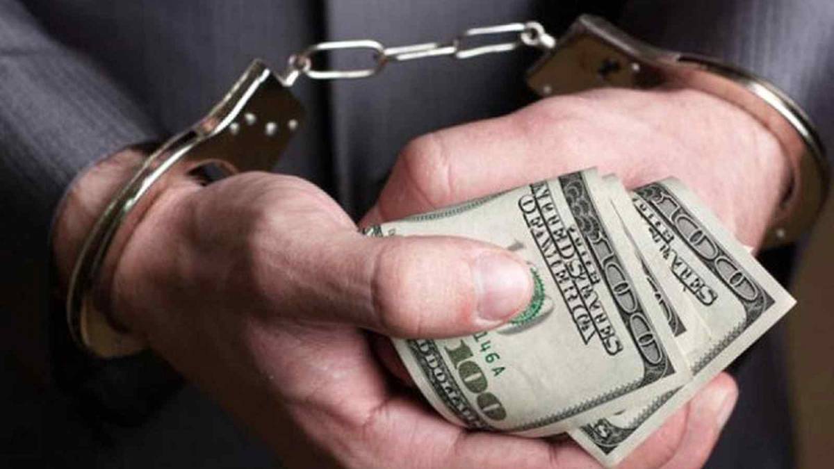 Экс-главу «Укравтодора» Новака задержали по подозрению в коррупции, следователи проводят обыски в Украине и Польше