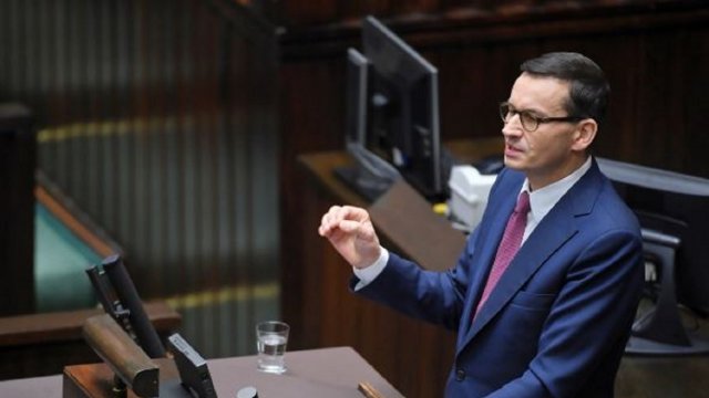 Уряд Польщі пішов у відставку у повному складі
