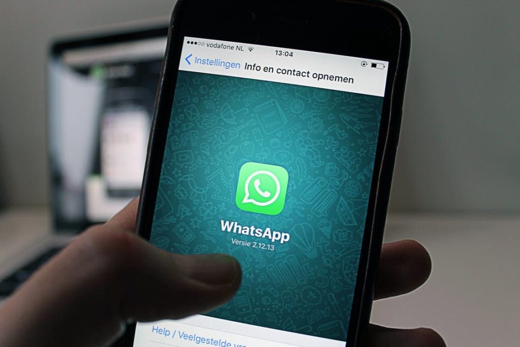 В роботі WhatsApp стався збій