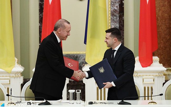 Україна розраховує на допомогу Туреччини у визволенні політв’язнів у Криму та РФ – Зеленський