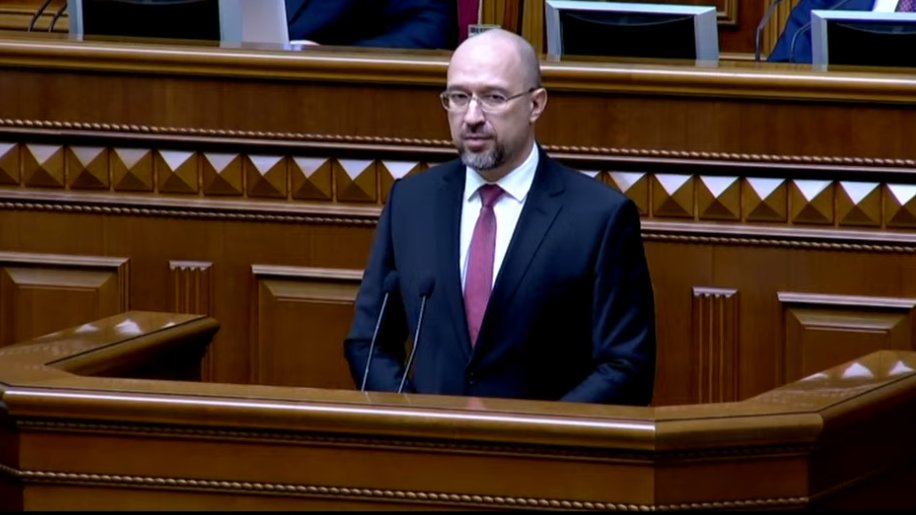 ВР призначила віце-прем’єром, міністром розвитку громад і територій менеджера Ріната Ахметова