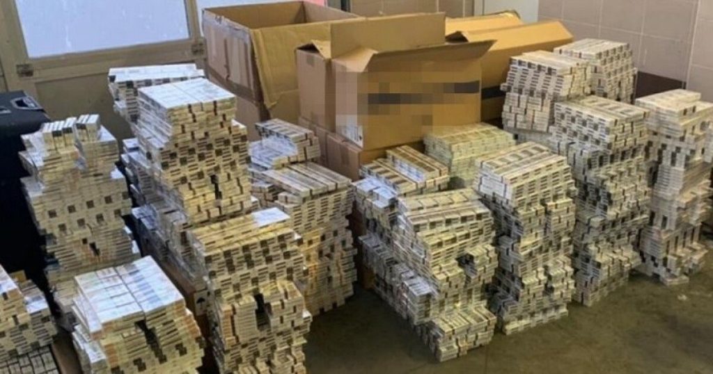 Дипломатам МИД Украины заблокировали канал контрабанды в ЕС. Изъяли золото, валюту, подакцизные табачные изделия Дипломатам МИД Украины заблокировали канал контрабанды в ЕС. Изъяли золото, валюту, подакцизные табачные изделия