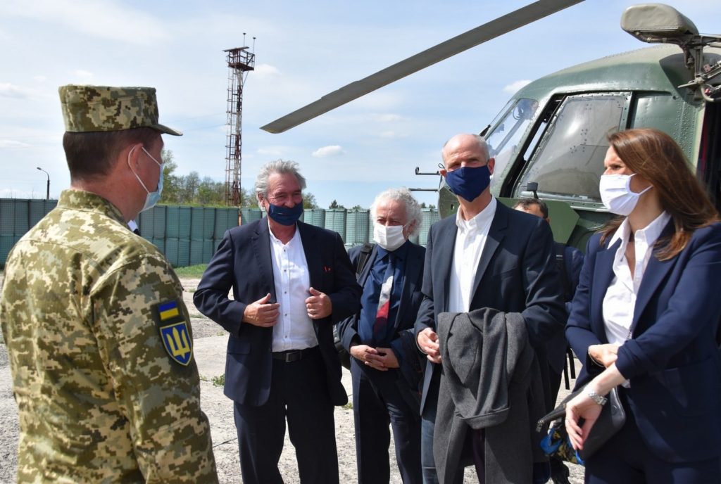 Зону ООС відвідали глави МЗС Нідерландів, Бельгії та Люксембургу Зону ООС відвідали глави МЗС Нідерландів, Бельгії та Люксембургу