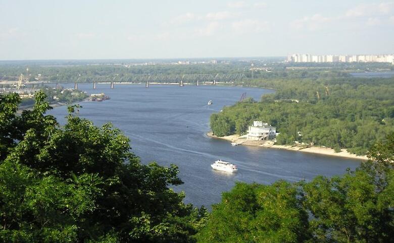 Владимир Зеленский ввел в действие решение РНБО о водных ресурсах. Какие изменения предполагаются