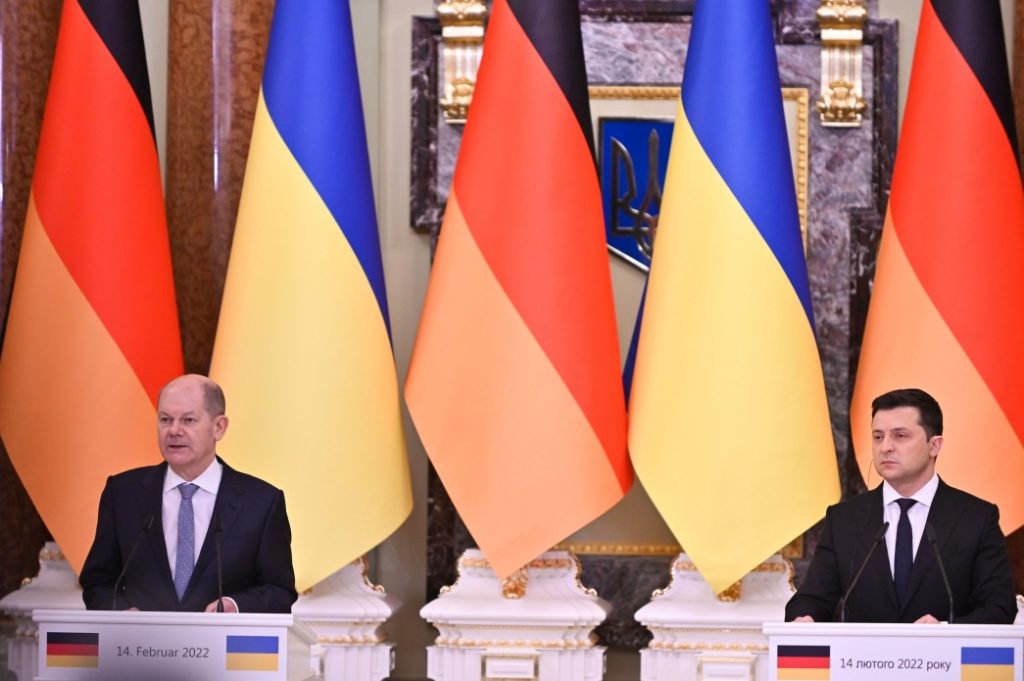 Федеральний канцлер Німеччини: Україна надасть для обговорення закон про «особливий статус» та вибори в ОРДЛО Федеральний канцлер Німеччини: Україна надасть для обговорення закон про «особливий статус» та вибори в ОРДЛО