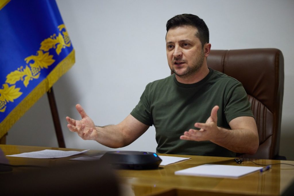 «Убрать все, что мешает»: Зеленский поручил правительству ослабить налоги для бизнеса