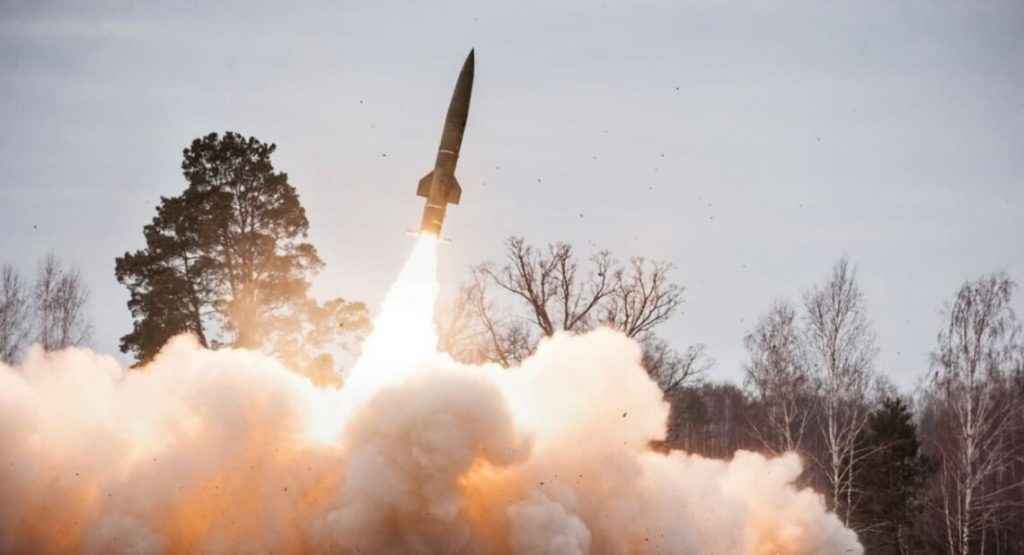 Росія випустила по Україні 55 ракет, ППО збила 47 з них, ще три не досягли цілей Росія випустила по Україні 55 ракет, ППО збила 47 з них, ще три не досягли цілей