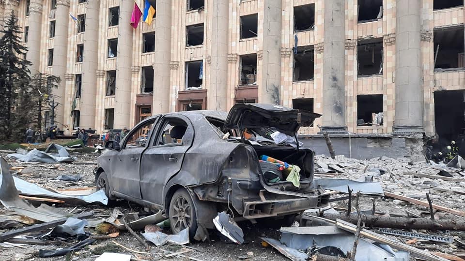 «Зовсім безпечних районів у Харкові не залишилося»: влада просить містян не виходити на вулицю