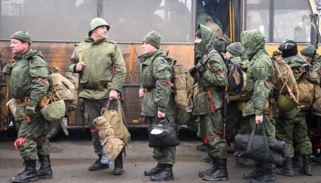 Кепські справи в росіян на фронті. рф шукає 10 тисяч «добровольців» серед працівників залізниці на війну в Україні