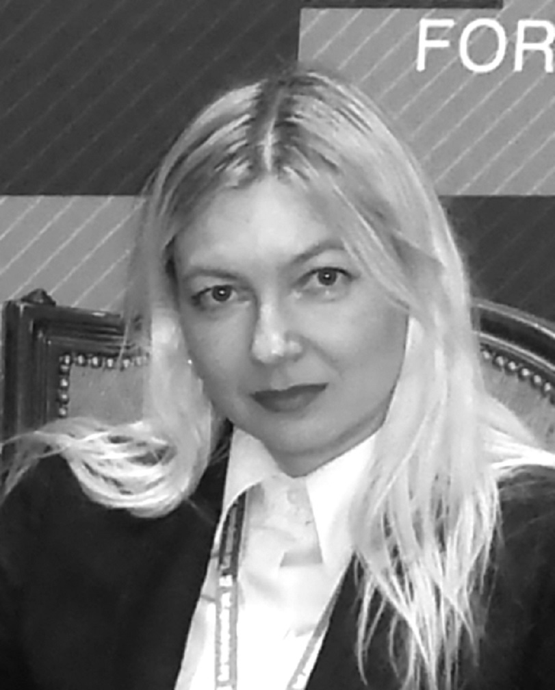 Оксана Мітрофанова: «Конференція французьких юристів закінчилася гучним гаслом — «Слава Україні!»