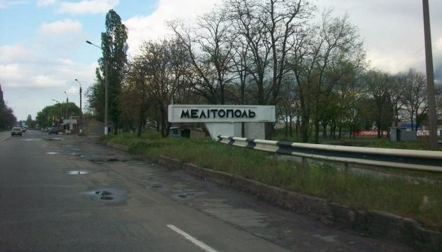 После ударов по мостам захватчики из Херсона бегут в Мелитополь
