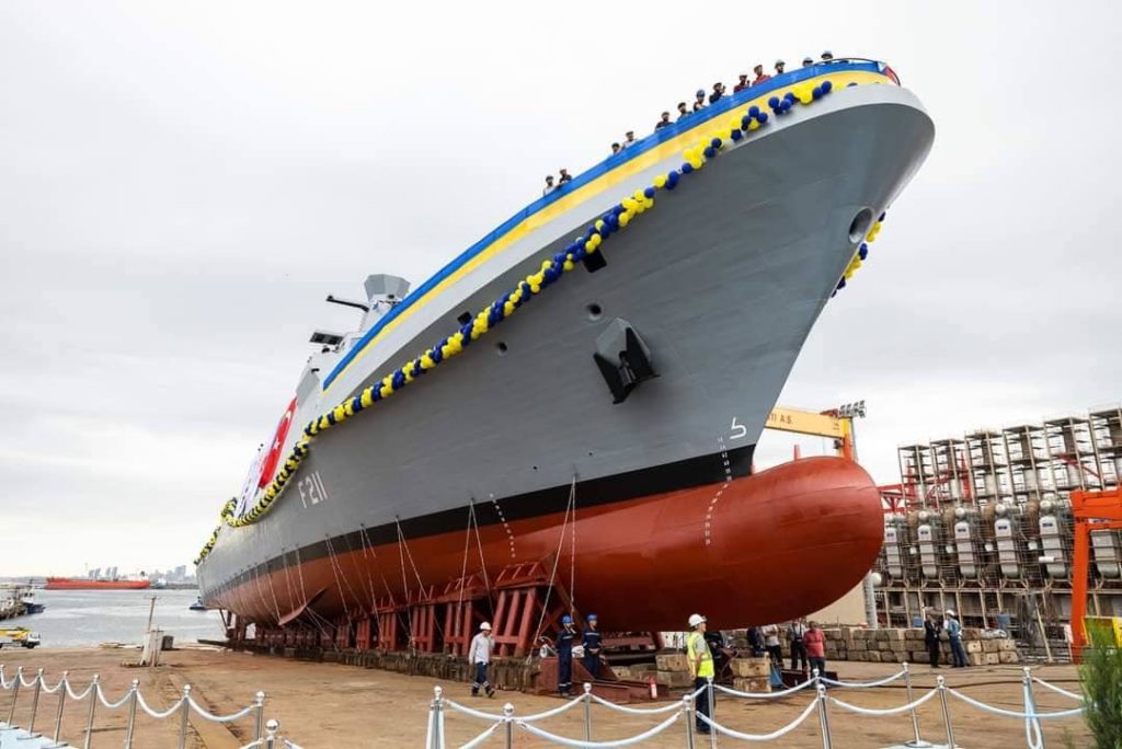 Первый построенный для ВМС Украины корвет спустили на воду в Турции Первый построенный для ВМС Украины корвет спустили на воду в Турции