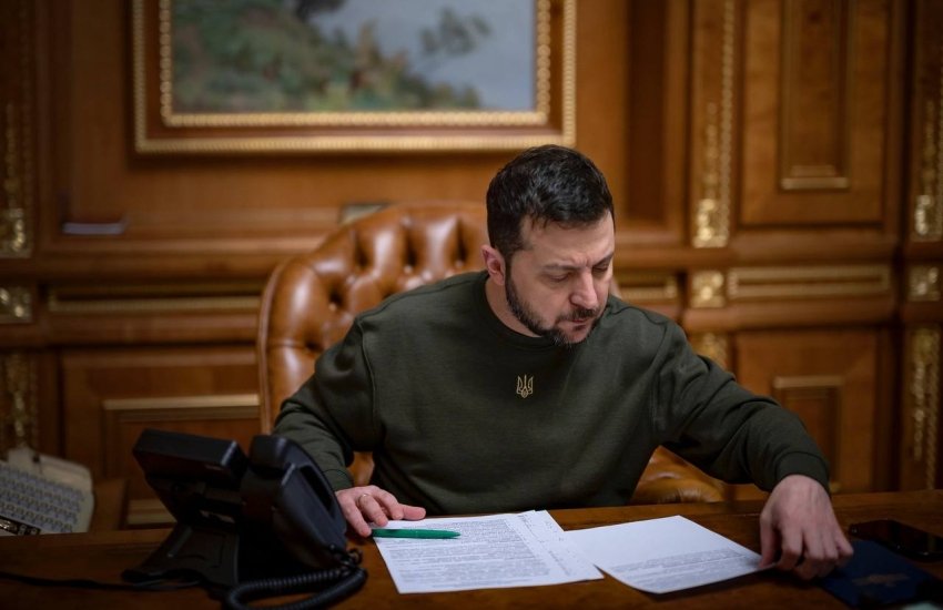 Володимир Зеленський увів в дію нові санкції РНБО, зокрема, щодо Асада Володимир Зеленський увів в дію нові санкції РНБО, зокрема, щодо Асада