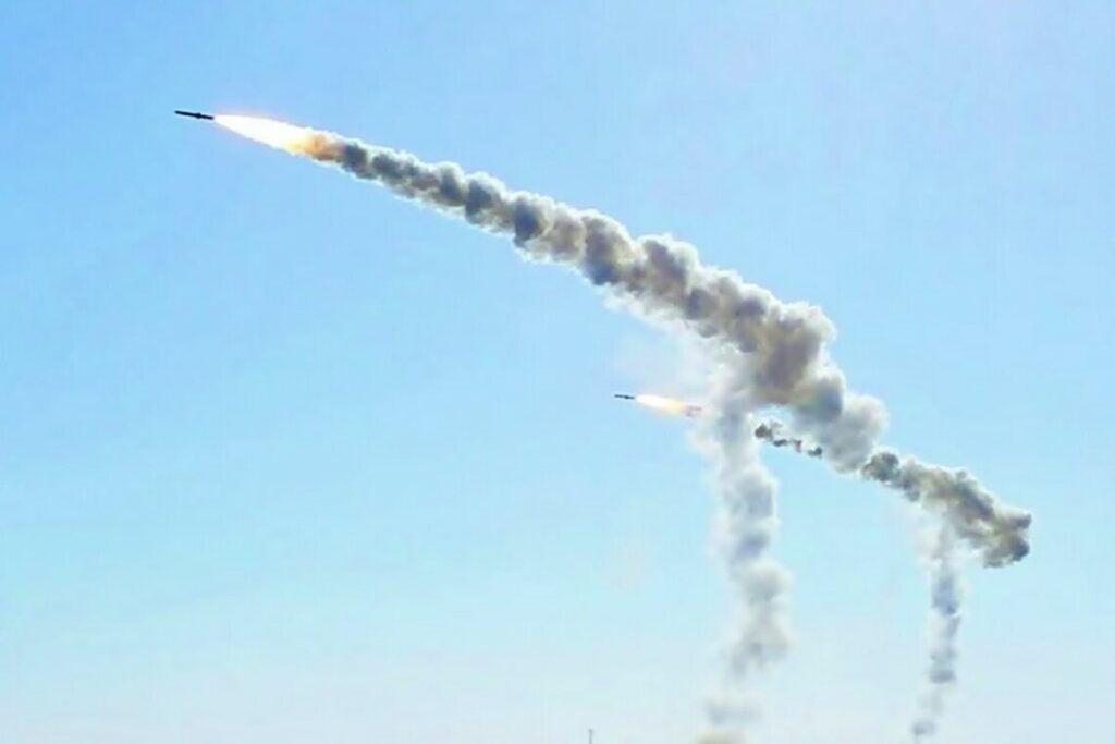 Ракетна атака на Україну. Валерій Залужний повідомив про результат роботи Сил ППО
