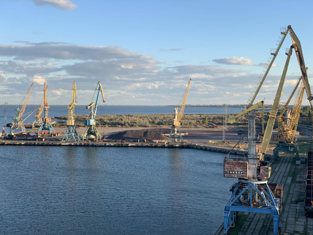 «Укрдонінвест» Віталія Кропачова купив Білгород-Дністровський морпорт за 220 млн гривень «Укрдонінвест» Віталія Кропачова купив Білгород-Дністровський морпорт за 220 млн гривень