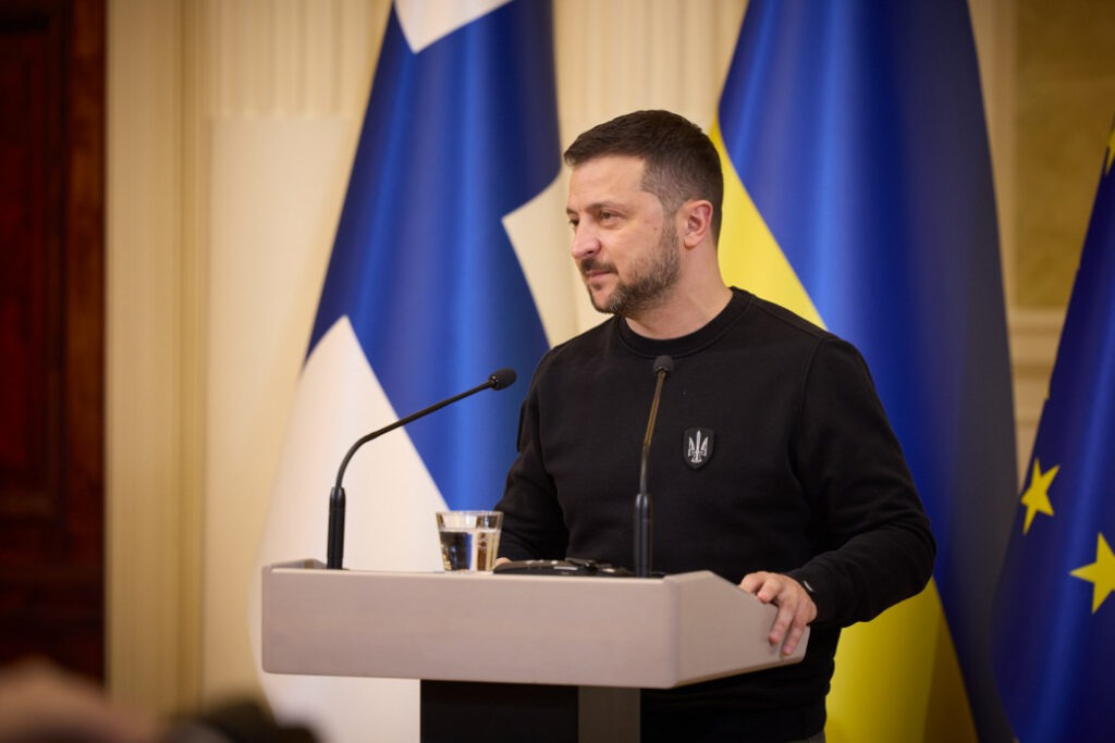 Володимир Зеленський щодо дронів над кремлем: «Ми не атакували Путіна, ми це трибуналу залишимо»