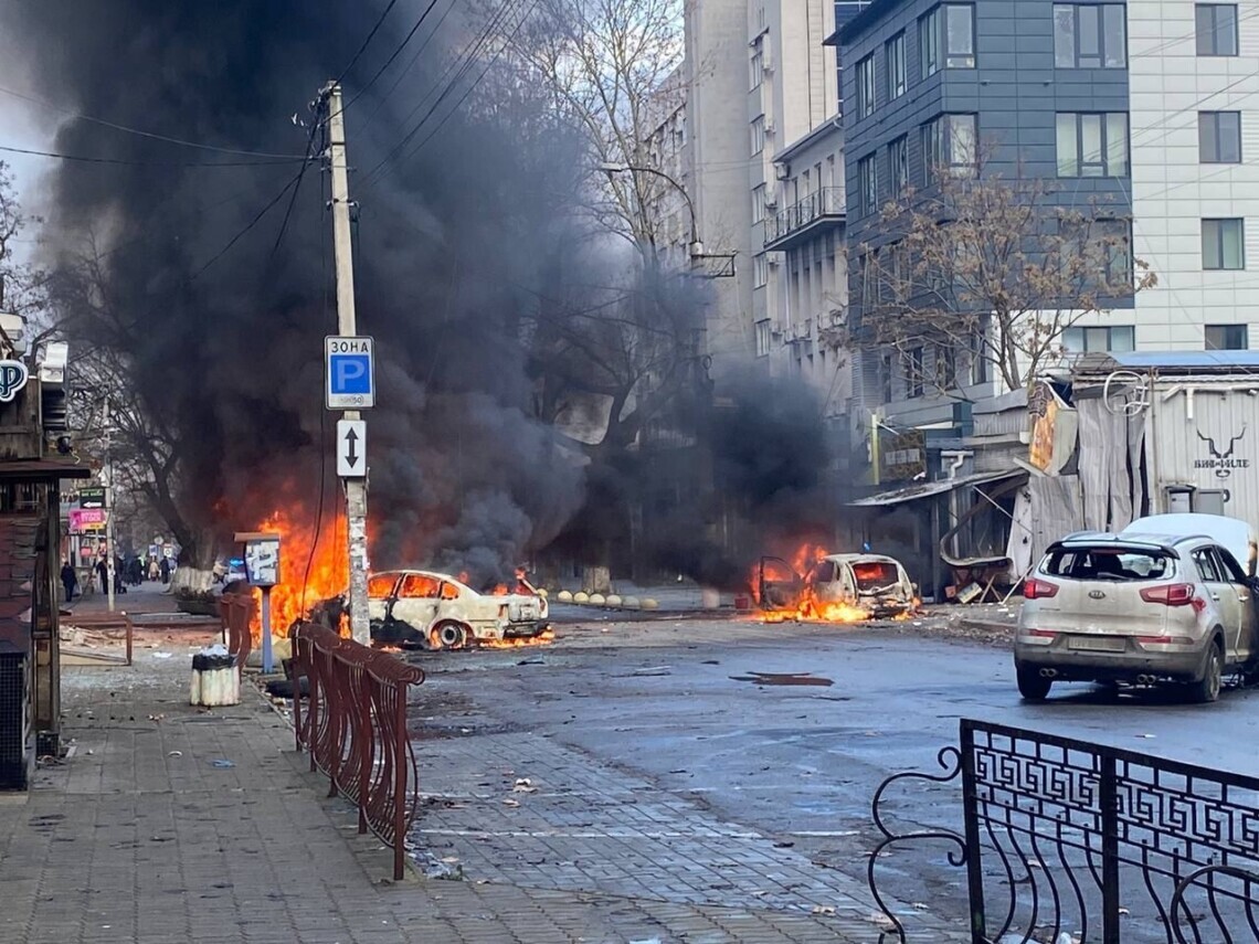 «Мир должен это видеть». Зеленский сообщил о 21 погибшем и 48 раненых в Херсонской области «Мир должен это видеть». Зеленский сообщил о 21 погибшем и 48 раненых в Херсонской области