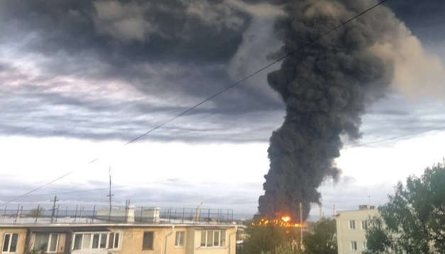 У Севастополі вночі лунали вибухи. Окупанти заявили про атаку безпілотників У Севастополі вночі лунали вибухи. Окупанти заявили про атаку безпілотників