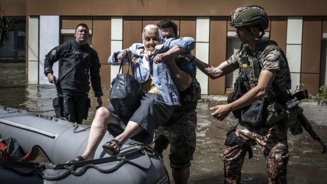 Из подтопленных районов Херсонской области эвакуировано 1700 человек – Александр Кубраков