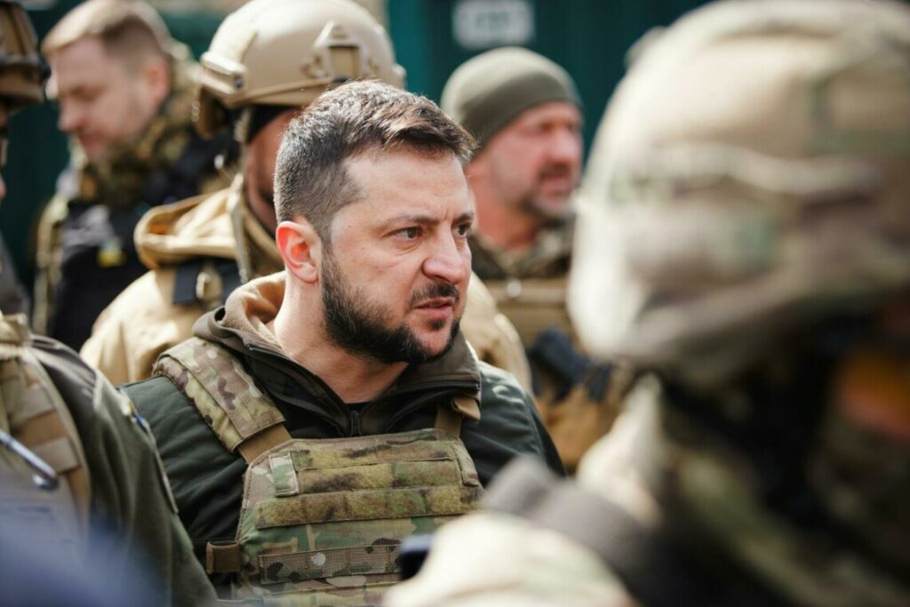 Цитата дня: Хто не бʼється на передовій, той має допомагати битись. І не в барах чи клубах.., а цілком конкретною допомогою воїнам