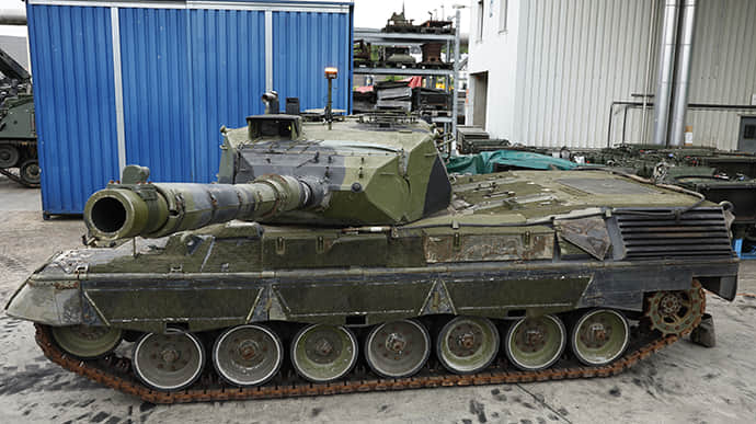 Україна може отримати 100 танків Leopard від Греції: подробиці Україна може отримати 100 танків Leopard від Греції: подробиці
