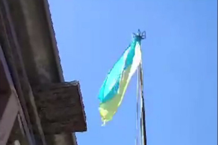 Подняли флаг Украины. В ВСУ подтвердили высадку украинских военных на левобережье Херсона Подняли флаг Украины. В ВСУ подтвердили высадку украинских военных на левобережье Херсона