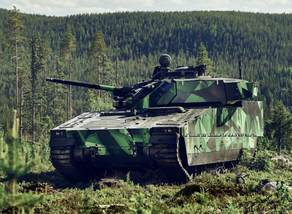 Украина и Швеция планируют совместно производить БМП CV-90 для ВСУ