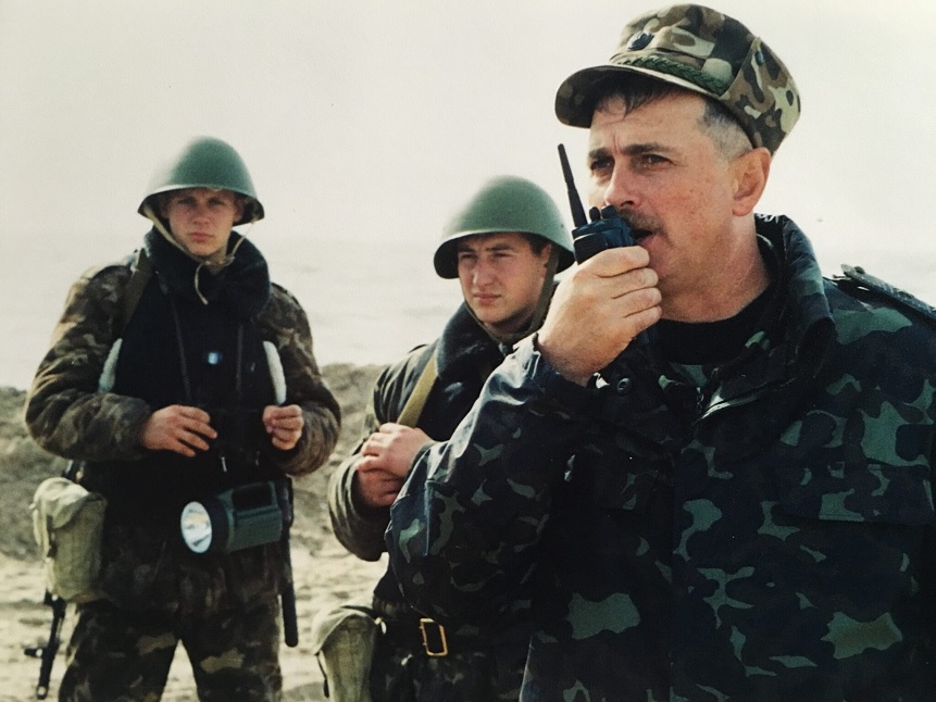 23_09_14_Генерал_Михайло_Коваль_Острів_Тузла_044_з_рацією 23_09_14_Генерал_Михайло_Коваль_Острів_Тузла_044_з_рацією